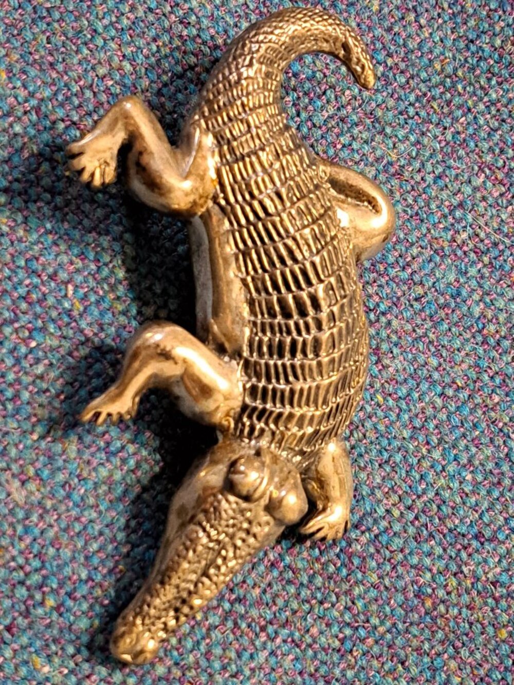 SILVER TONE ALLIGATOR BELT BUCKLE FOR LADIES BELT SIGNED SEE PICTURES